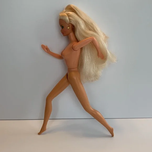 Vintage Barbie, Holiday Barbie 1991 #1871 - Picture 13 of 16